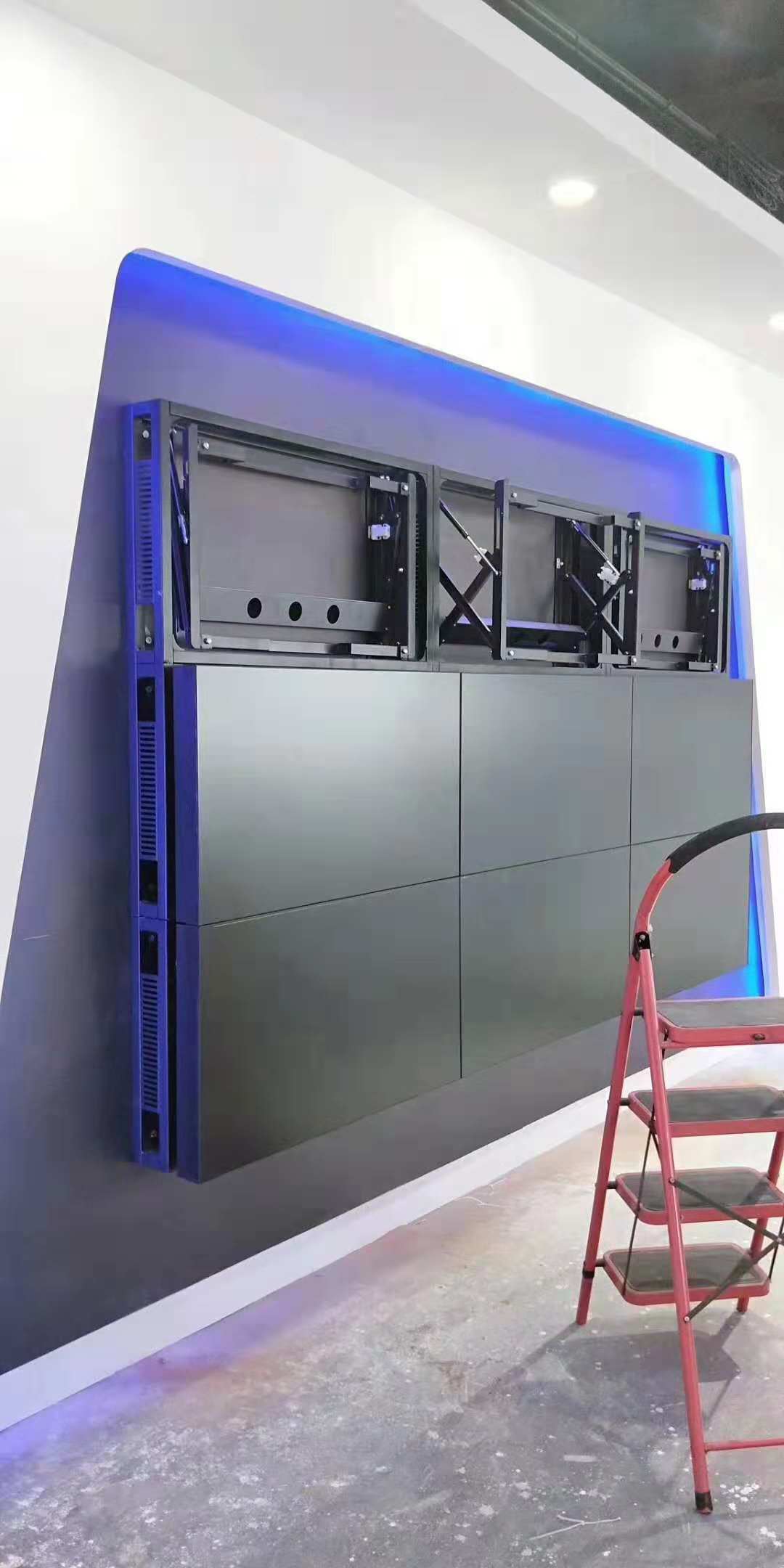 友达,群创开始小批量出货8k电视面板